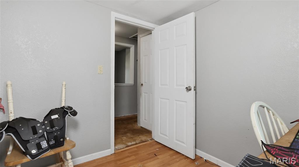 26042501 Property Photo 30