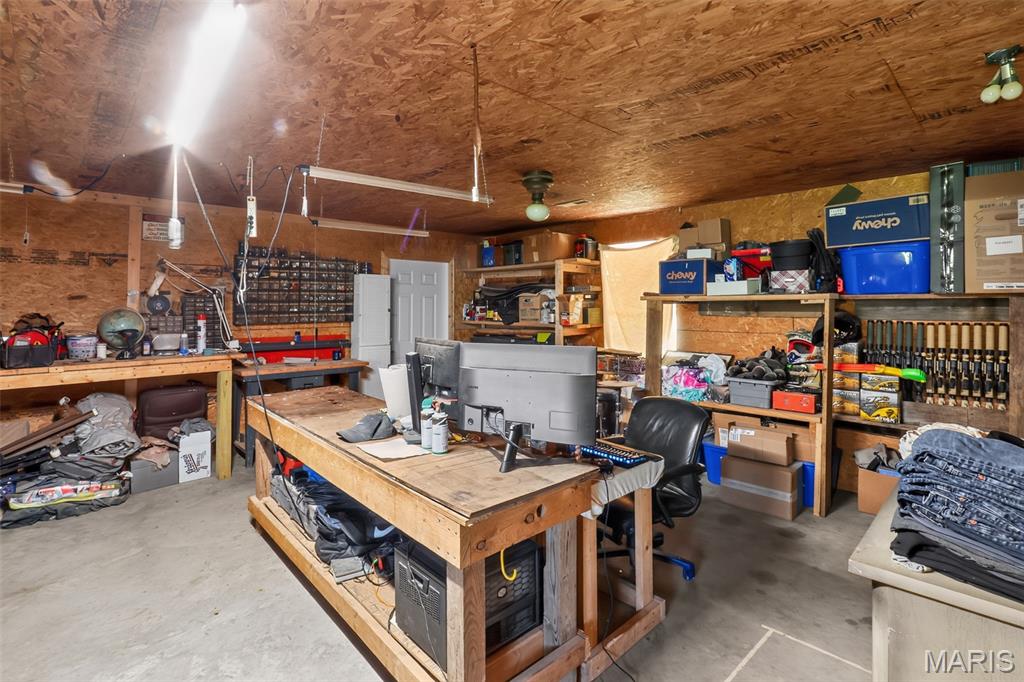 26042516 Property Photo 39