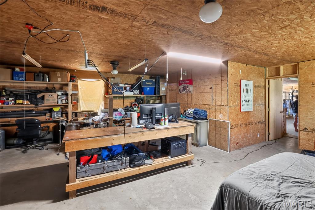 26042516 Property Photo 41