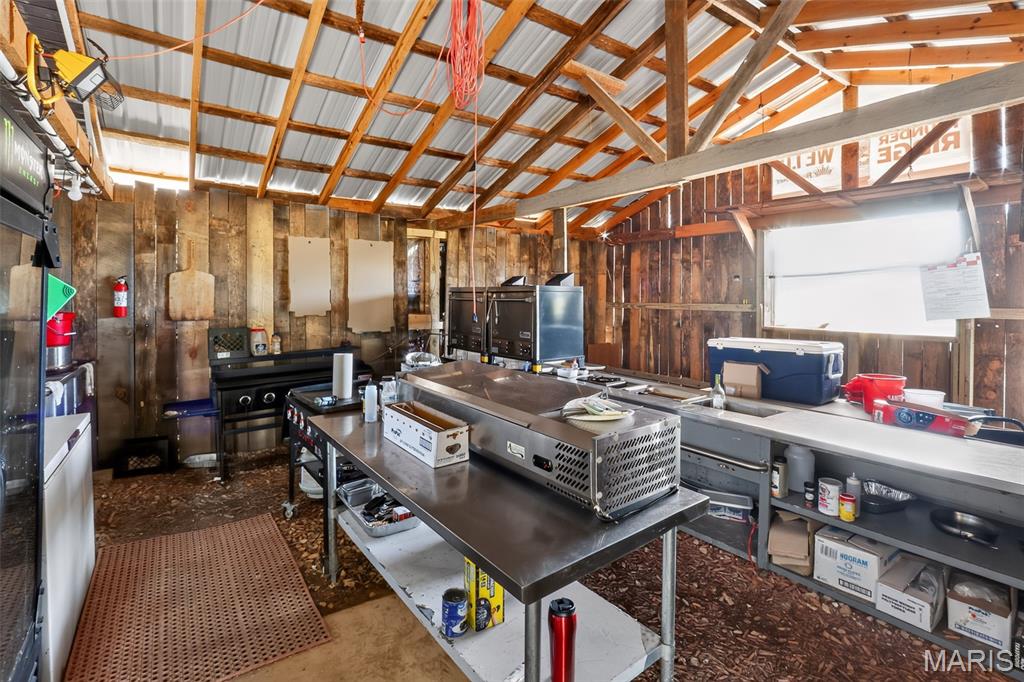 26042516 Property Photo 46