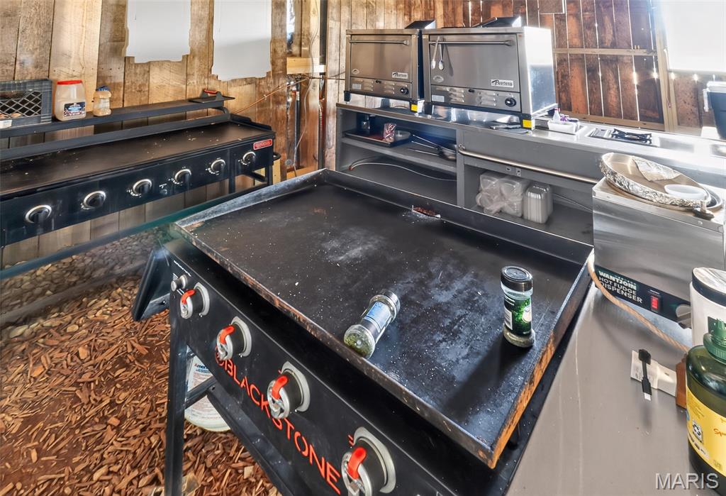 26042516 Property Photo 47