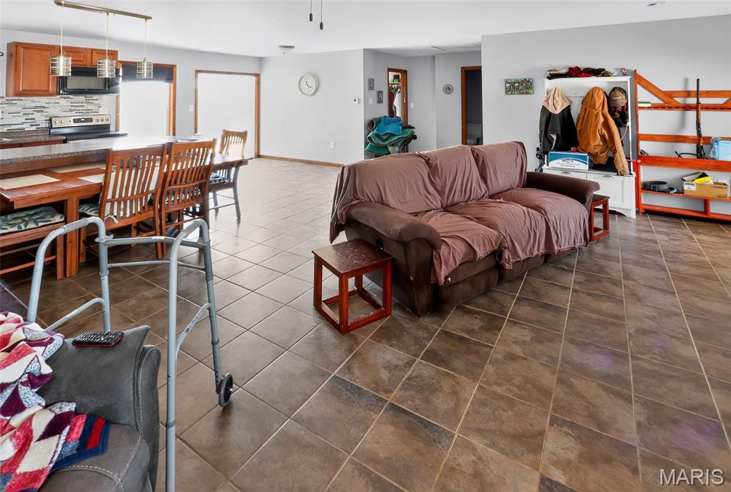 26042516 Property Photo 51