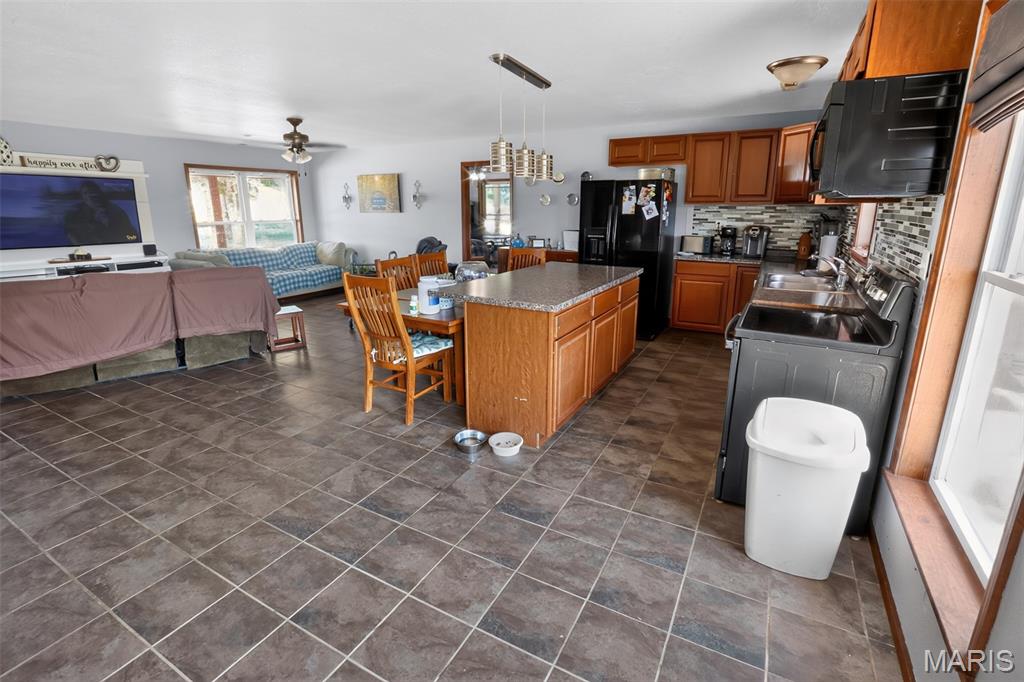 26042516 Property Photo 52