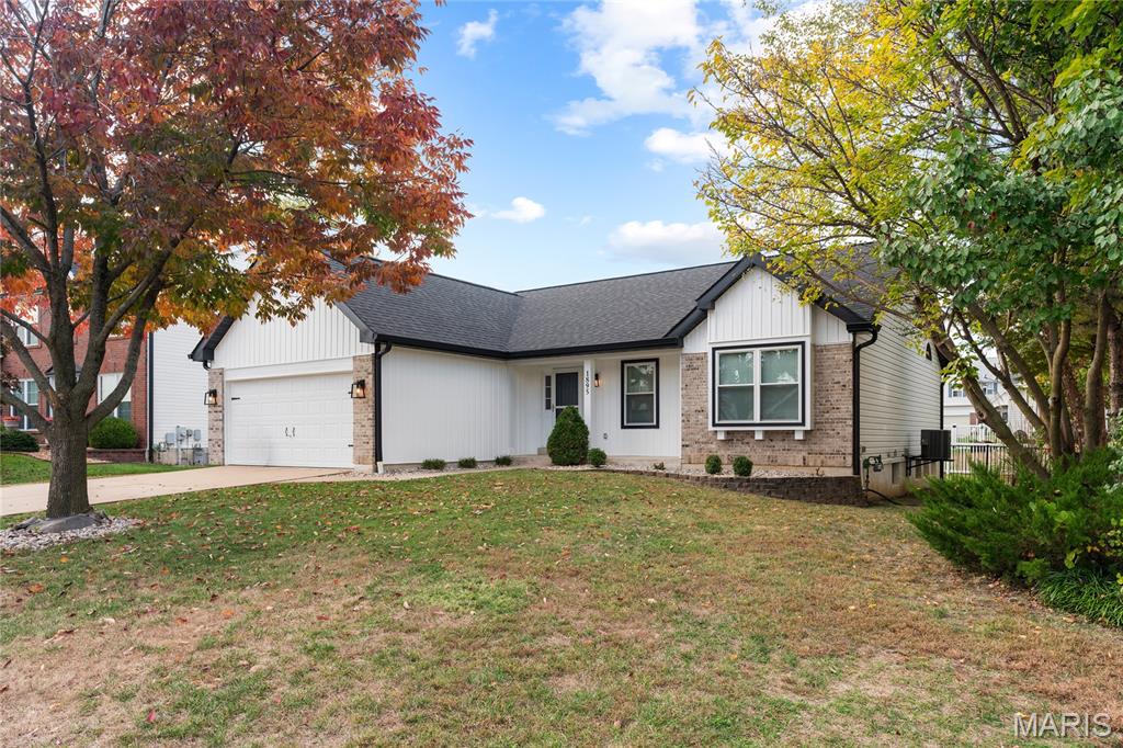 1895 Lunenburg Drive Property Photo 1