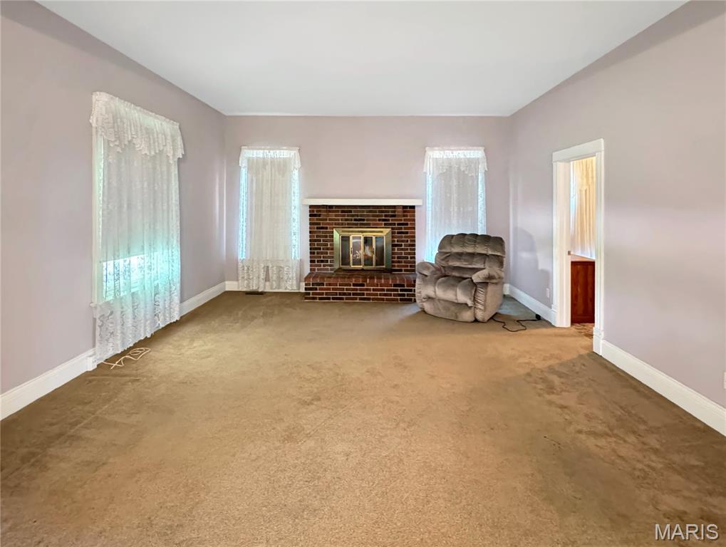305 E Main Street Property Photo 15