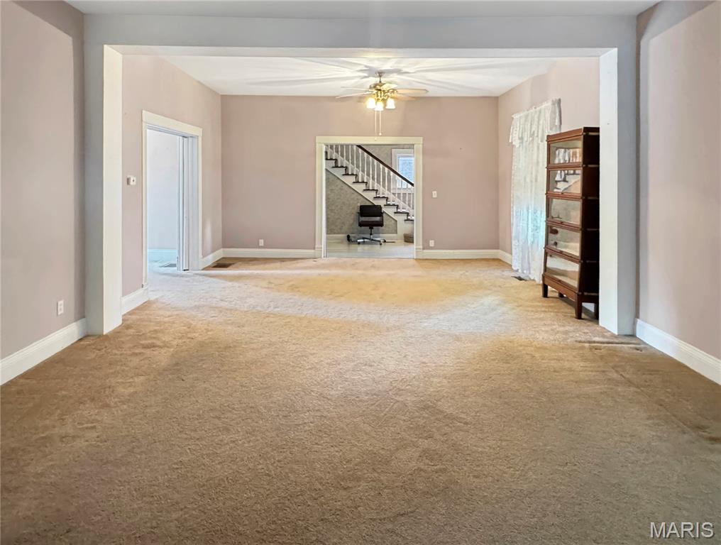 305 E Main Street Property Photo 19