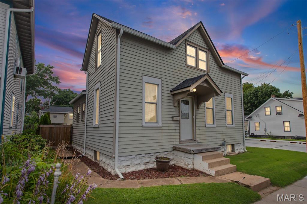 329 Houston Street Property Photo 1