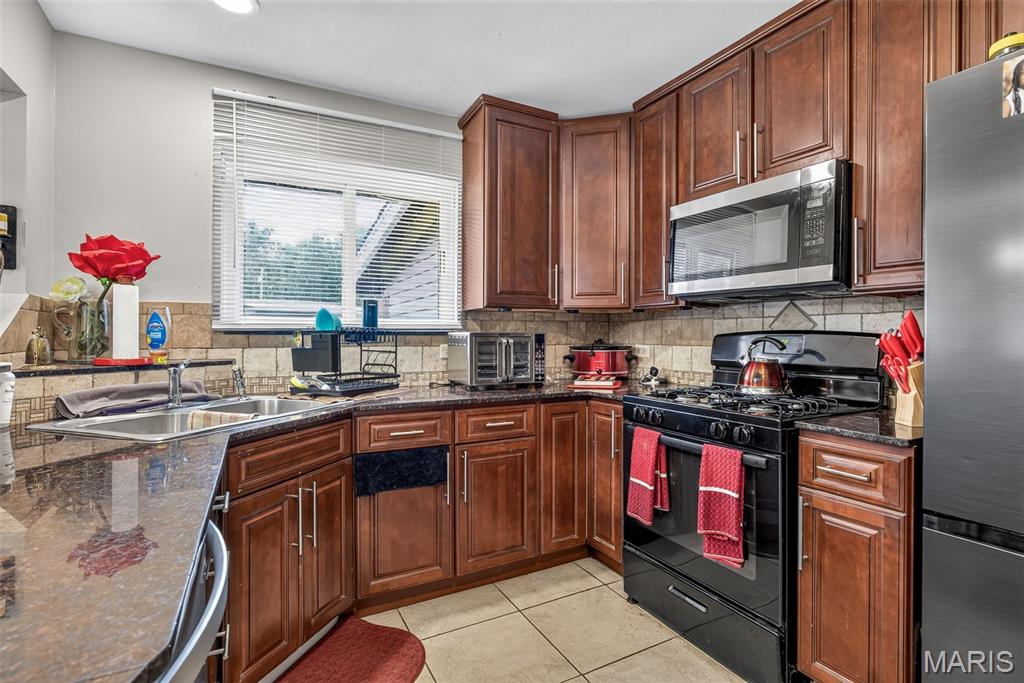 2565 Narraganset Drive Property Photo 11