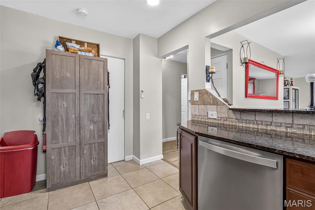 2565 Narraganset Drive Property Photo 12