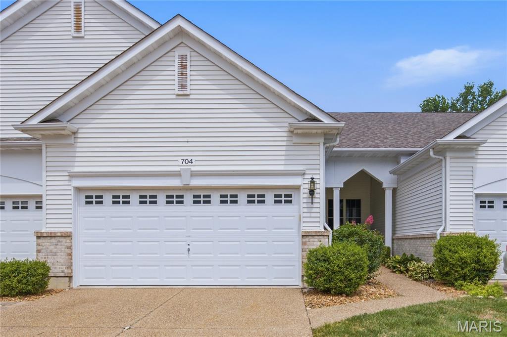 704 Harrier Drive V Property Photo 1