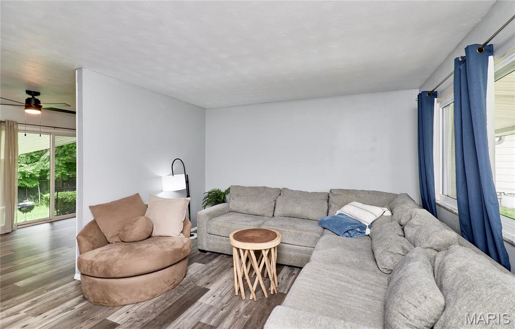 1800 Apple Blossom Court Property Photo 6