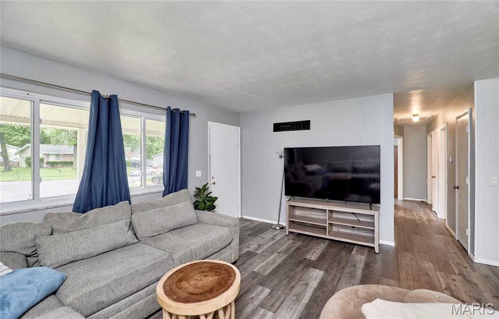 1800 Apple Blossom Court Property Photo 9