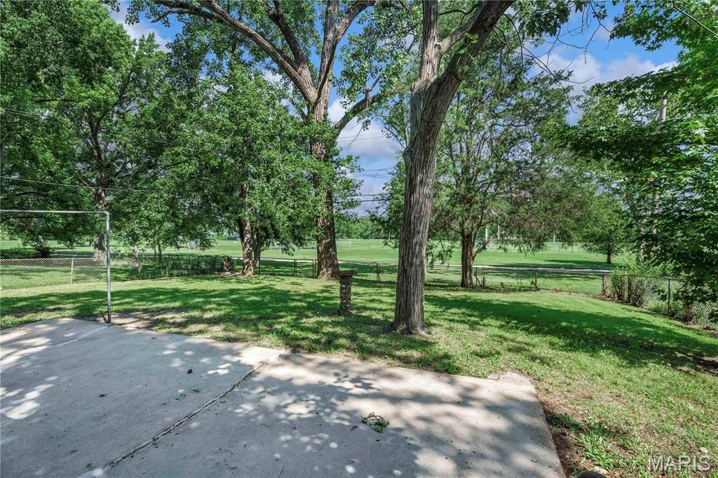 1016 Forestwood Drive Property Photo 3