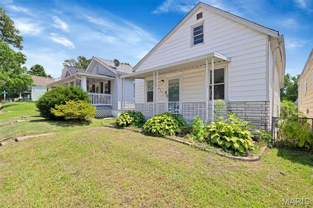 6604 Etzel Avenue Property Photo 3