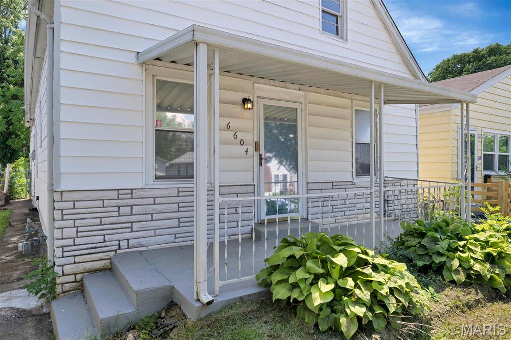 6604 Etzel Avenue Property Photo 5