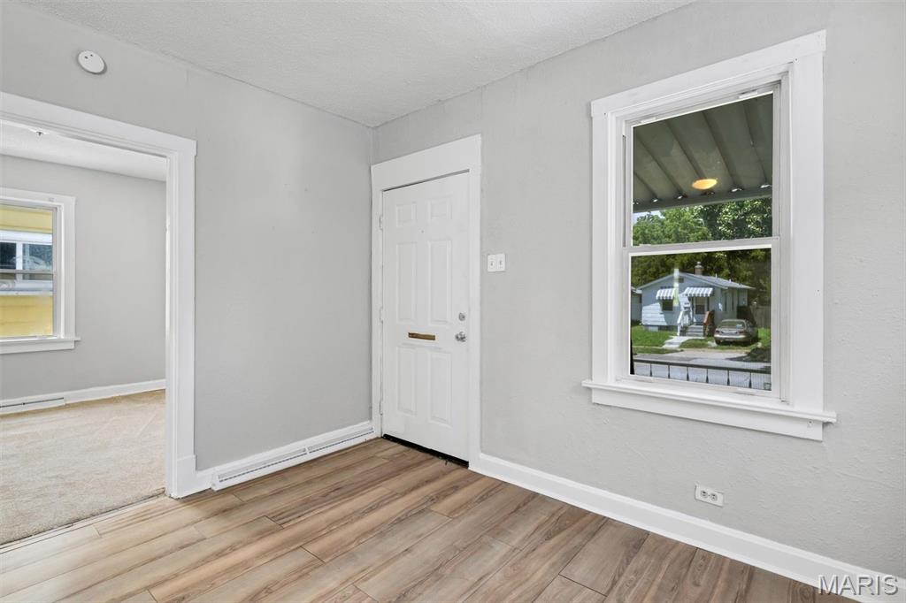 6604 Etzel Avenue Property Photo 8