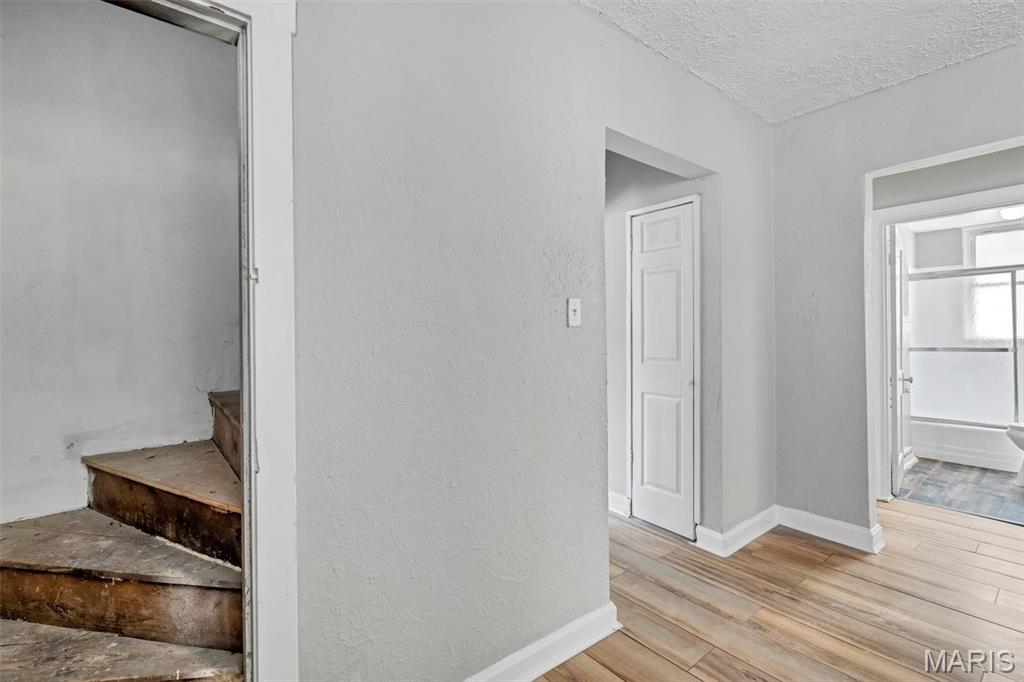 6604 Etzel Avenue Property Photo 27