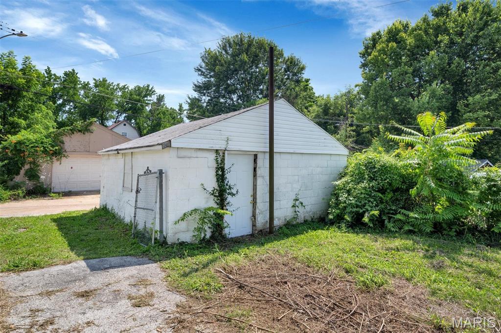 6604 Etzel Avenue Property Photo 38