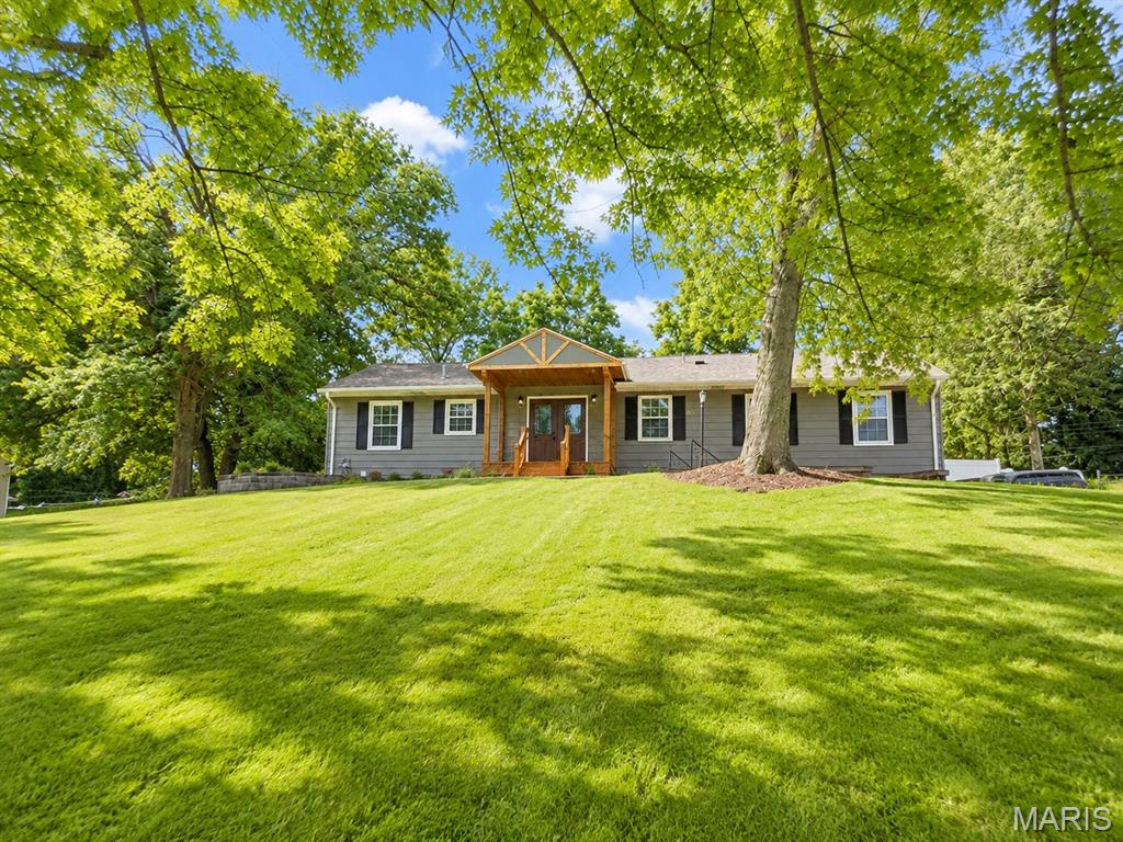 216 Hillsdale Drive Property Photo 1
