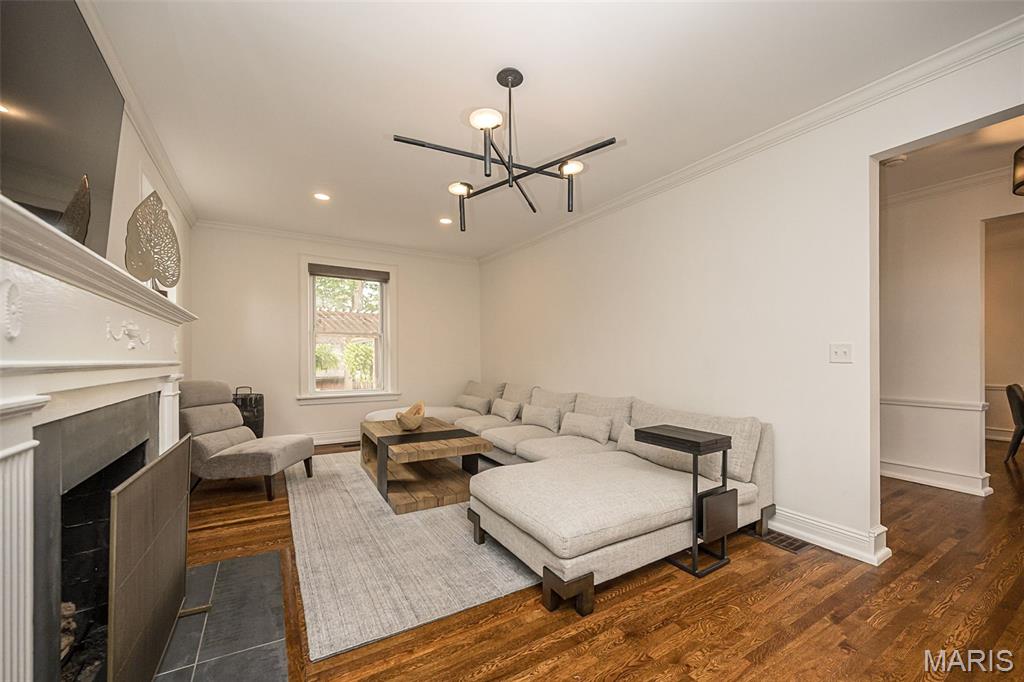 6946 Pershing Avenue Property Photo 7