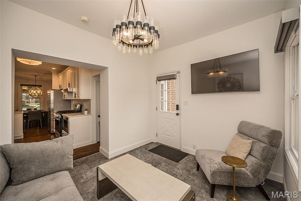 6946 Pershing Avenue Property Photo 18