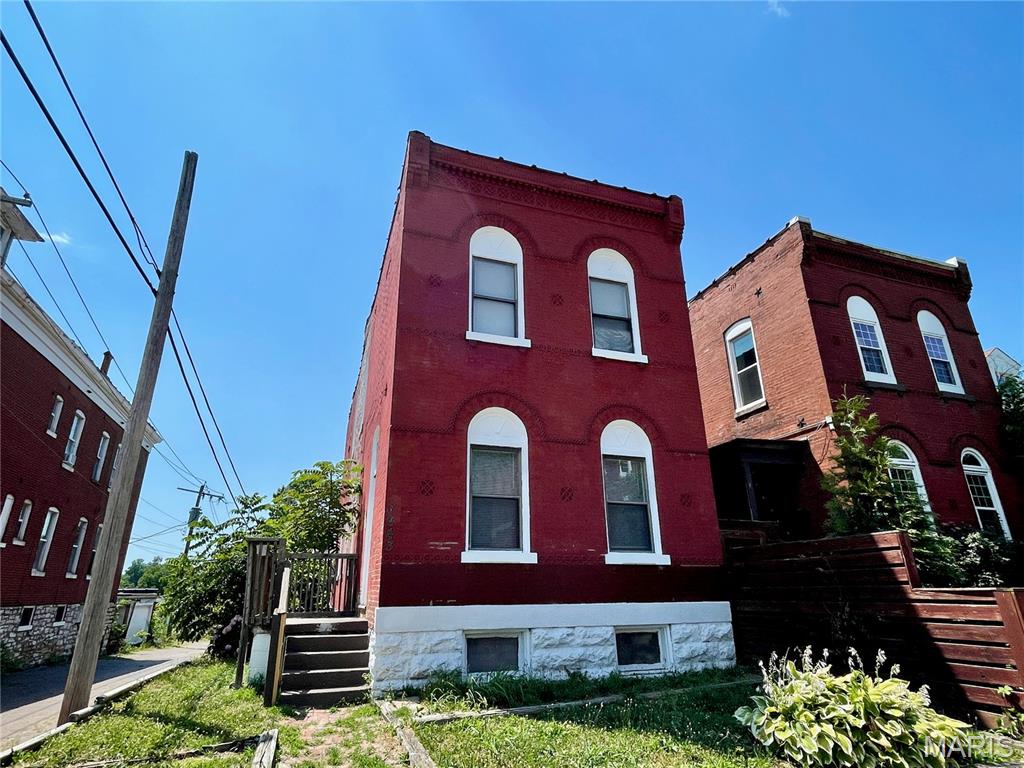 3943 Iowa Avenue Property Photo 1