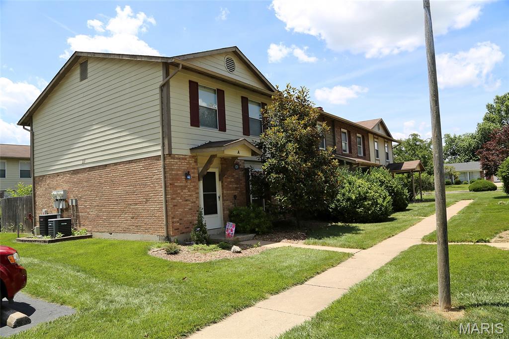 27 Park Charles Boulevard B Property Photo 2