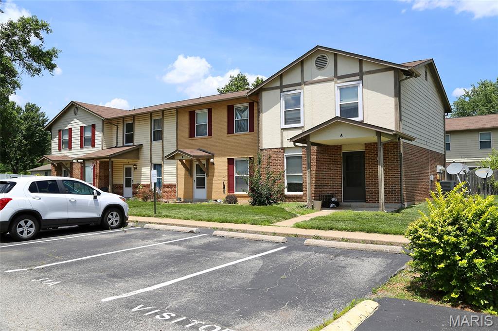 27 Park Charles Boulevard B Property Photo 13