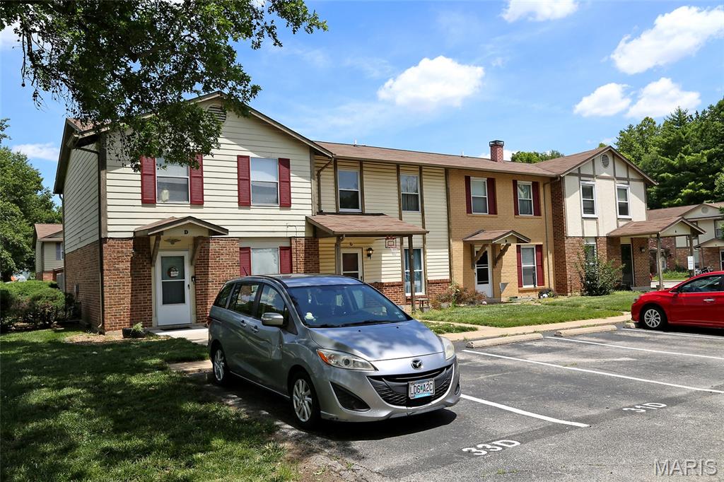 27 Park Charles Boulevard B Property Photo 14