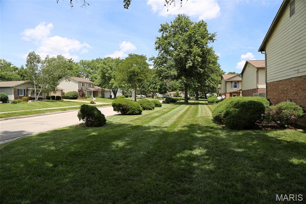 27 Park Charles Boulevard B Property Photo 15