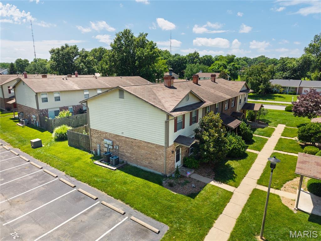 27 Park Charles Boulevard B Property Photo 22