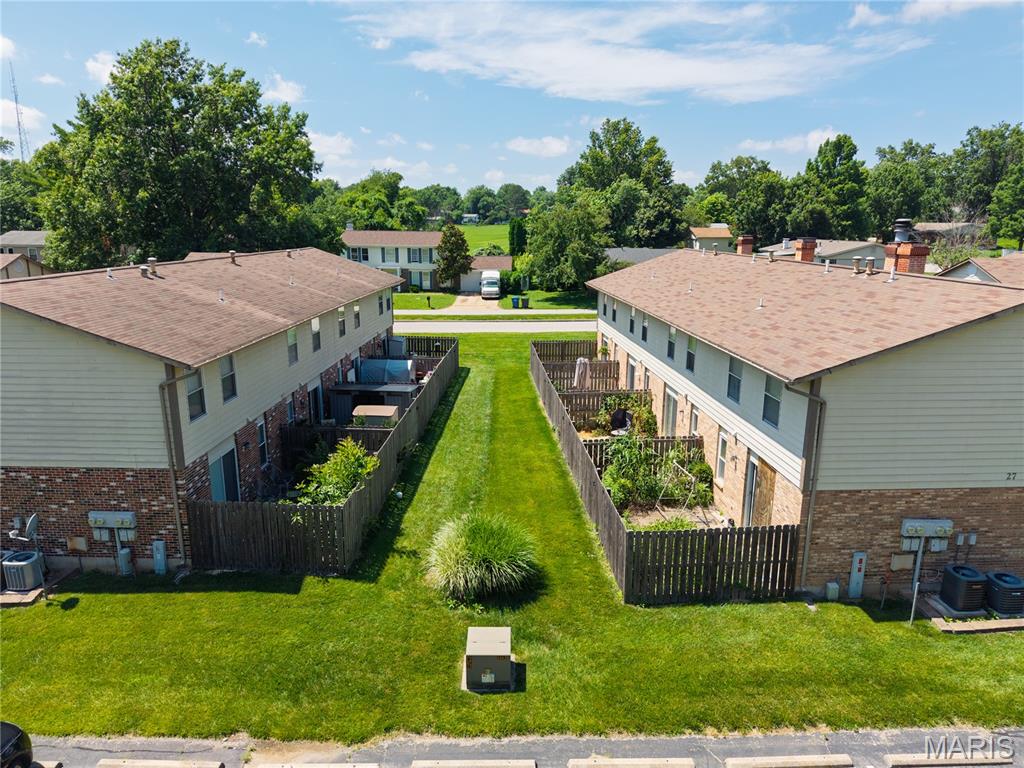 27 Park Charles Boulevard B Property Photo 23