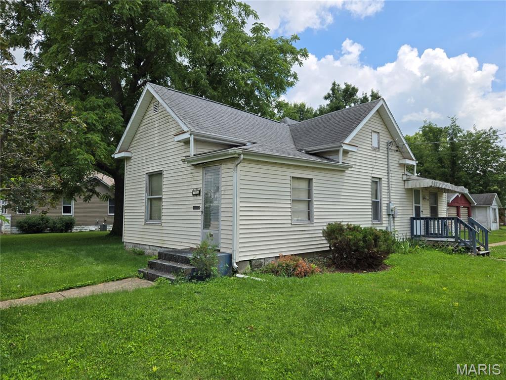 700 Montgomery Street Property Photo 2
