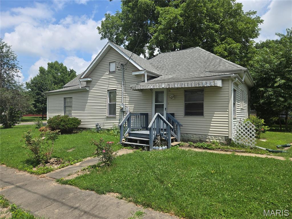 700 Montgomery Street Property Photo 3