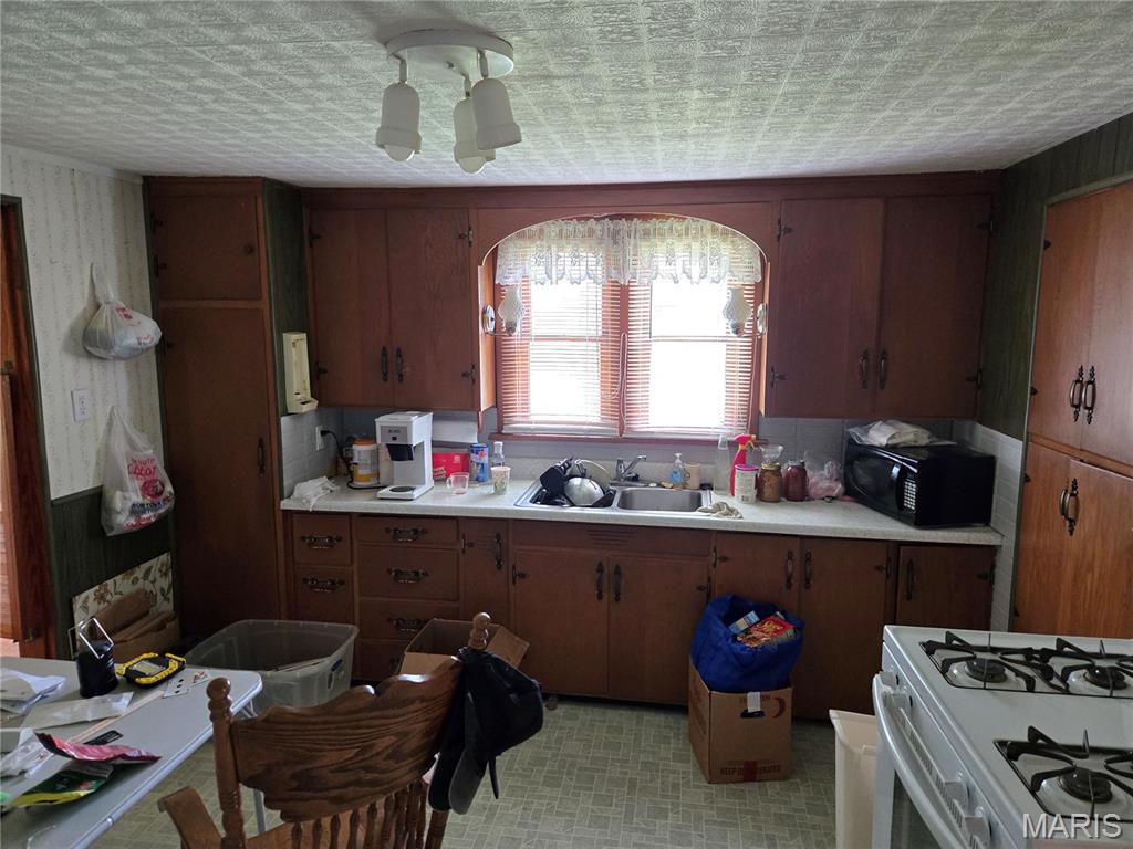 700 Montgomery Street Property Photo 12