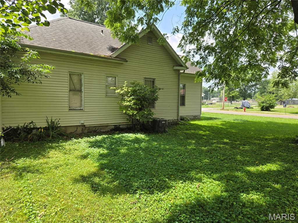 700 Montgomery Street Property Photo 16