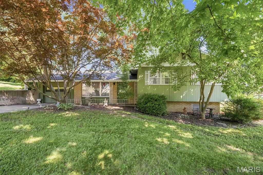 205 Hillcrest Drive Property Photo 1