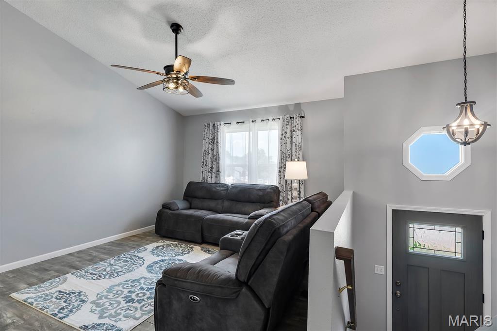 2207 San Simeon Drive Property Photo 4