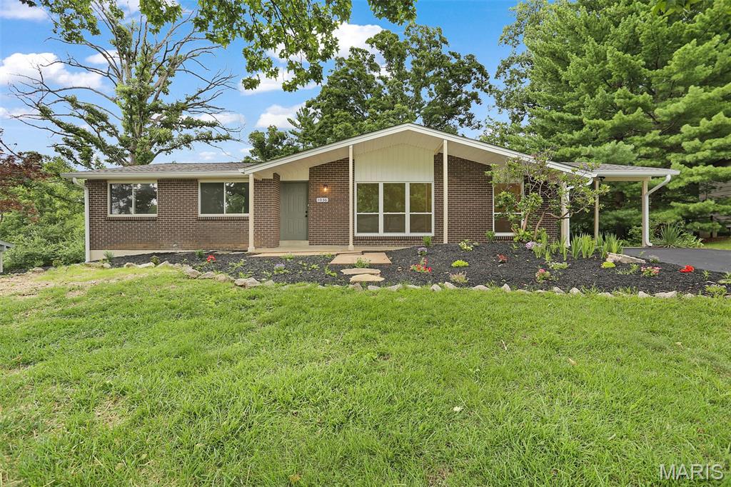 1036 Orchard Lakes Drive Property Photo 1