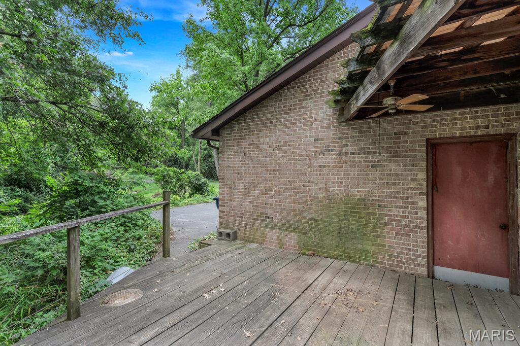 10 Sassafras Manor Property Photo 33