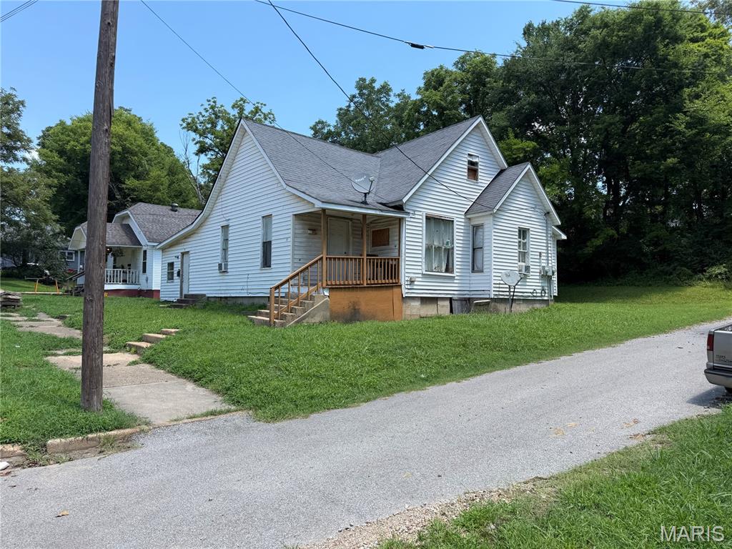 512 N 6th Street