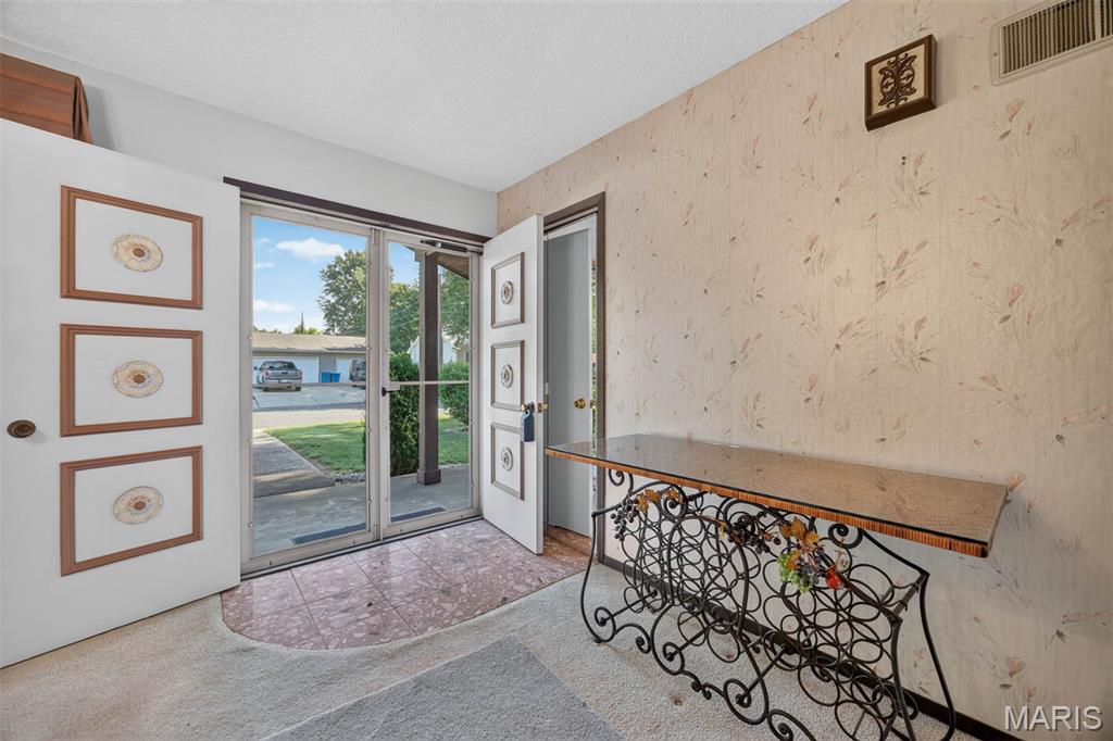 155 Keeven Drive Property Photo 3