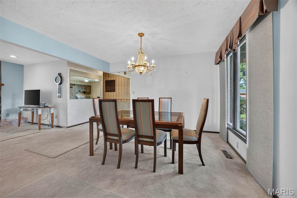 155 Keeven Drive Property Photo 4