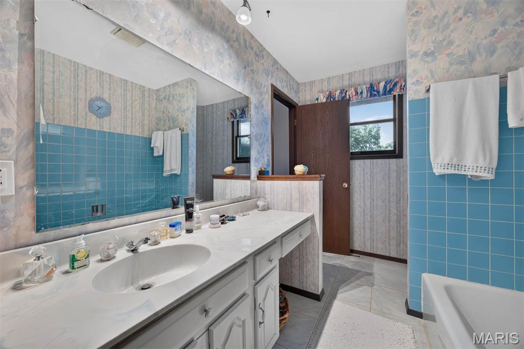 155 Keeven Drive Property Photo 16