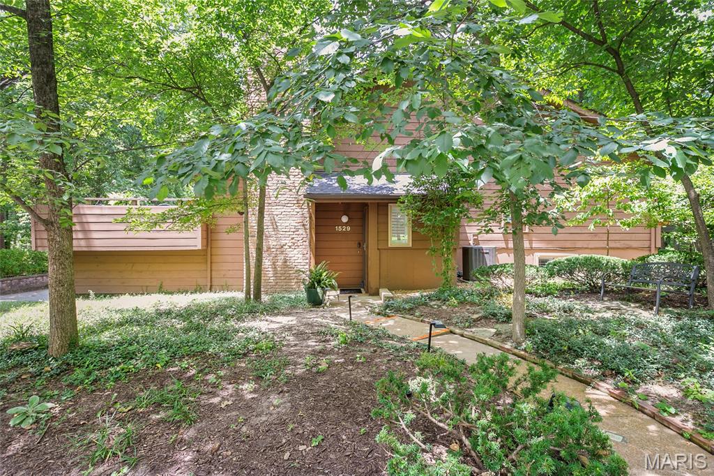 1529 Autumn Leaf Drive