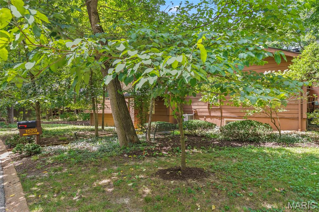 1529 Autumn Leaf Drive Property Photo 6