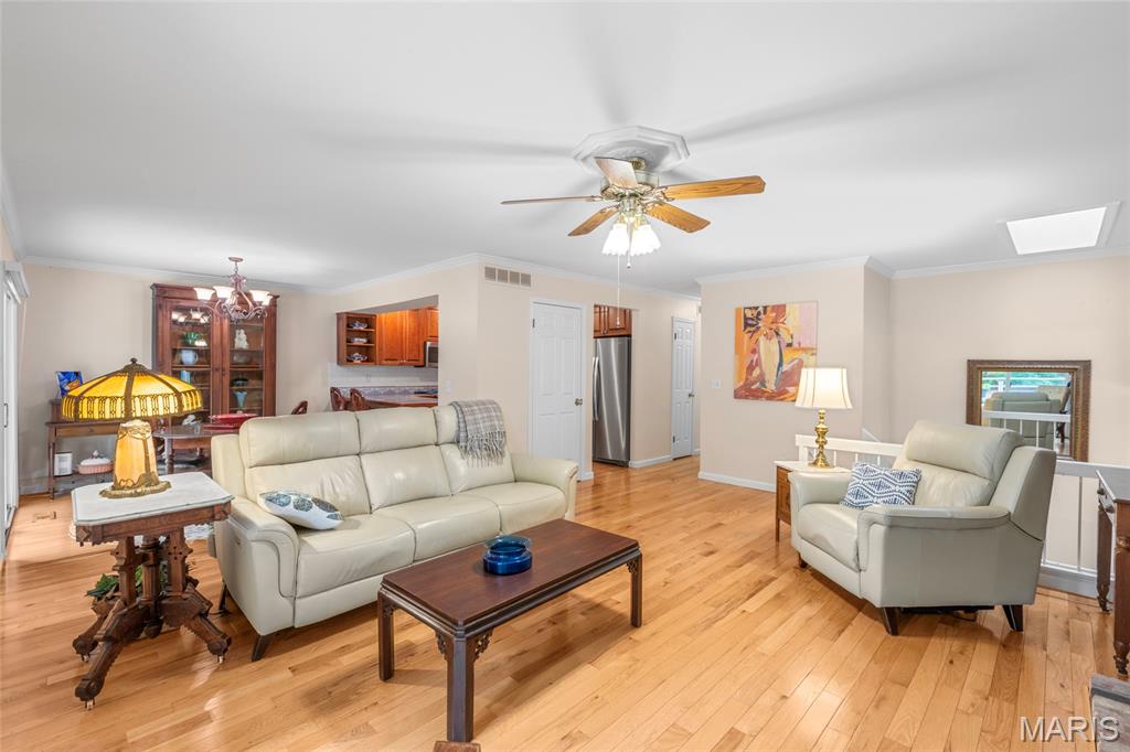 1529 Autumn Leaf Drive Property Photo 9