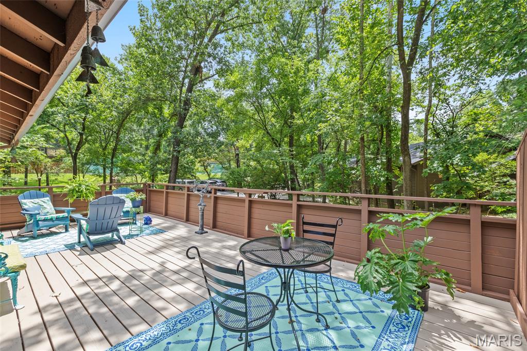 1529 Autumn Leaf Drive Property Photo 34