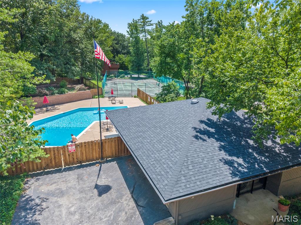 1529 Autumn Leaf Drive Property Photo 38