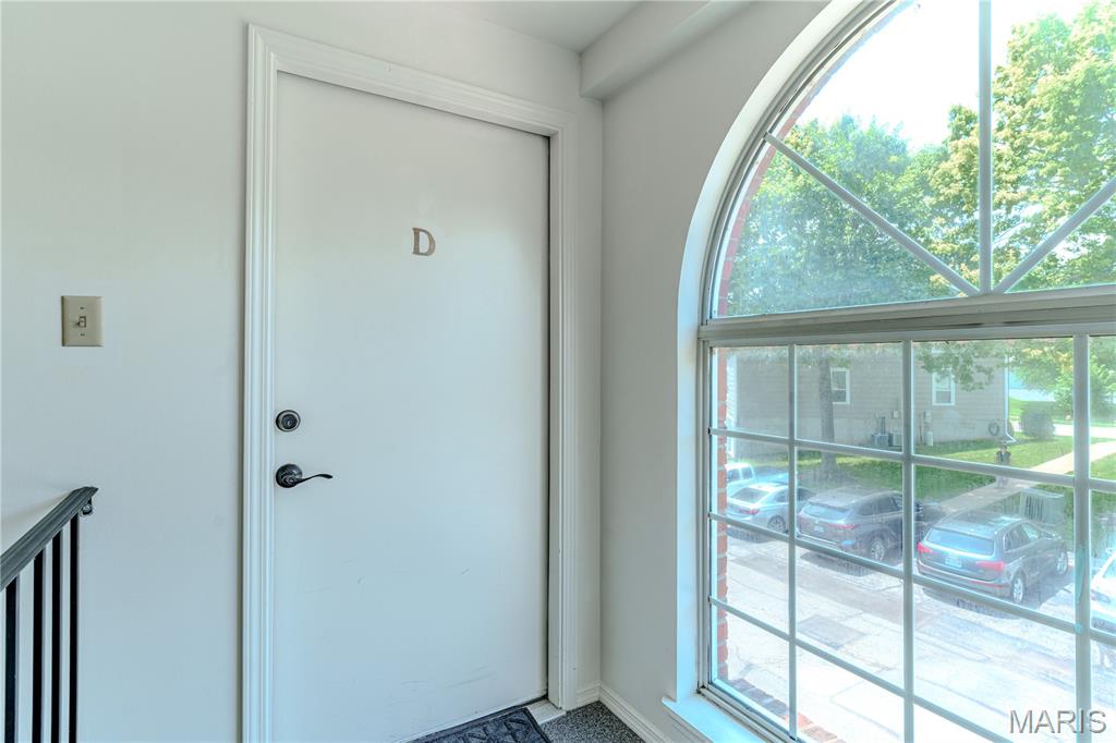 1332 Highland Oaks Drive D Property Photo 5